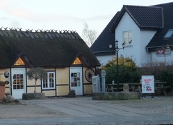 Siestabageren serverer kaffe